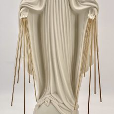 Alternative view of Virgen de la Medalla Milagrosa